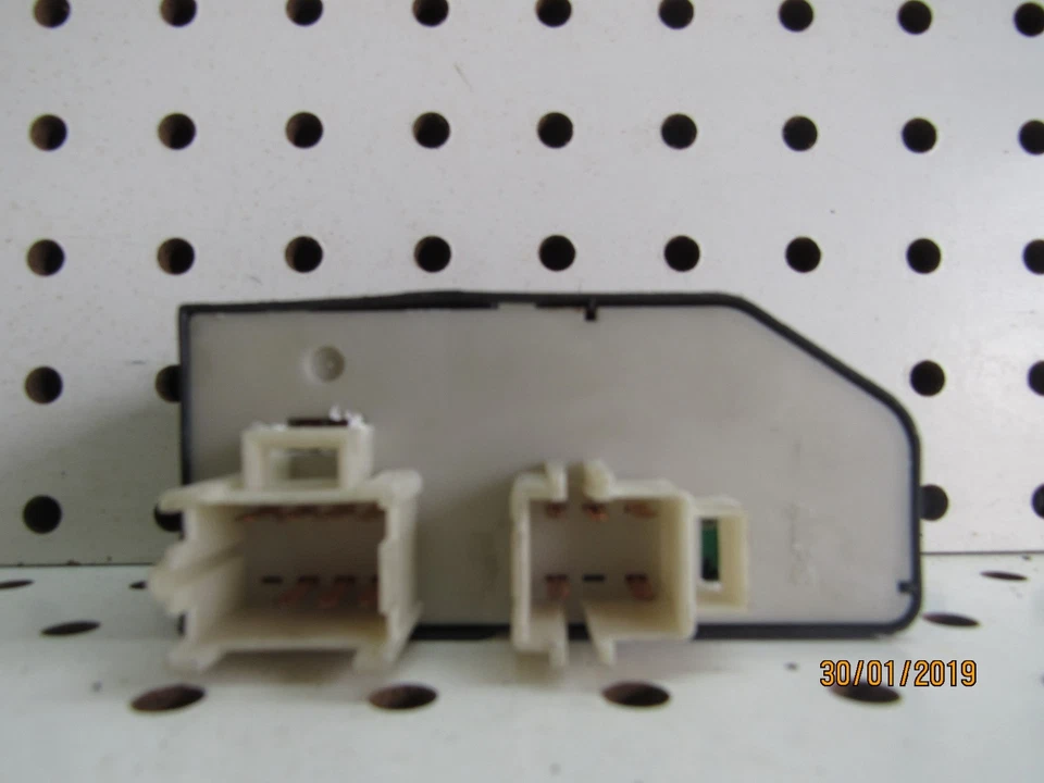 Левый главный выключатель стеклоподъемника для Chevrolet Malibu 2004 2005 2006 2007 годов выпуска от оригинального производителя - Изображение 2 из 2