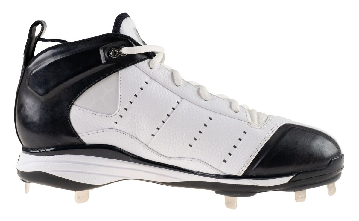 Derek Jeter Signed Jordan Game Model Baseball Cleat Steiner Derek Jeter Signed Jordan Game Model Baseball Cleat Steiner