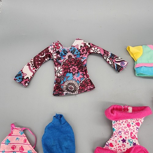 17x Barbie Doll Clothes Tops Dresses Jackets Pants Mixed Lot Vintage Style - Picture 3 of 8