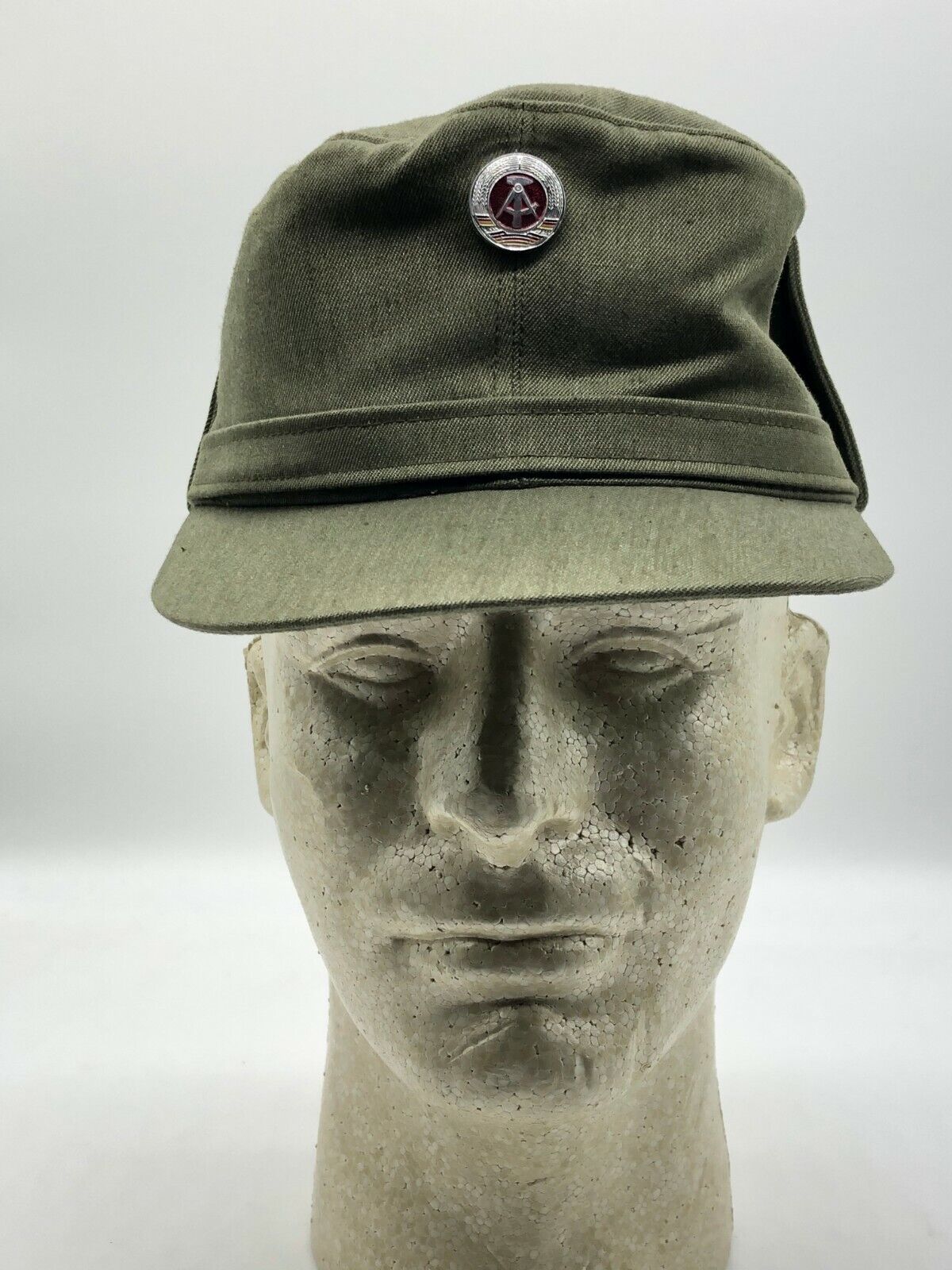 Vintage East Germany Military Combat Green Mountain Hat Size Medium DDR-56