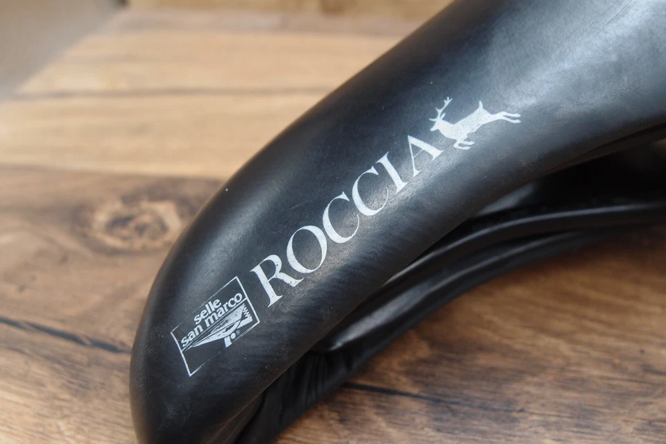 Asiento de turismo Selle San Marco Roccia sillín con tija de sillín 23,5 mm hecho en Italia Foto 2 de 4