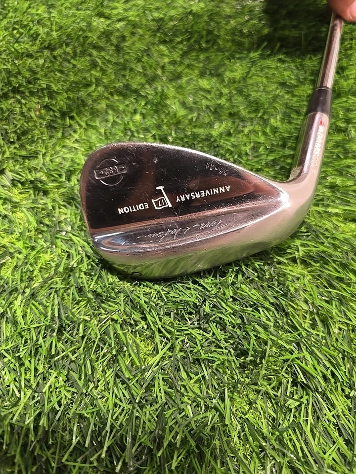 LH Tom Watson 56° 11° Bounce 17th Anniversary Edition Sand Wedge SW 682 UPC360 - Image 4 of 4