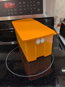 Tupperware FridgeSmart  Large Orange Vented Produce  Keeper 15C 