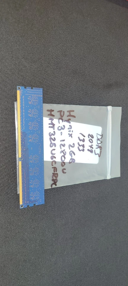 Hynix 2GB PC3-10600 DDR3 1333MHz Desktop RAM – Used – $2 CAD Shipping - Image 2 of 4