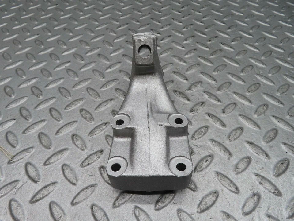 Soporte de montaje de motor Mercedes-Benz C107 380SLC lado izquierdo 1162234604 Foto 2 de 4