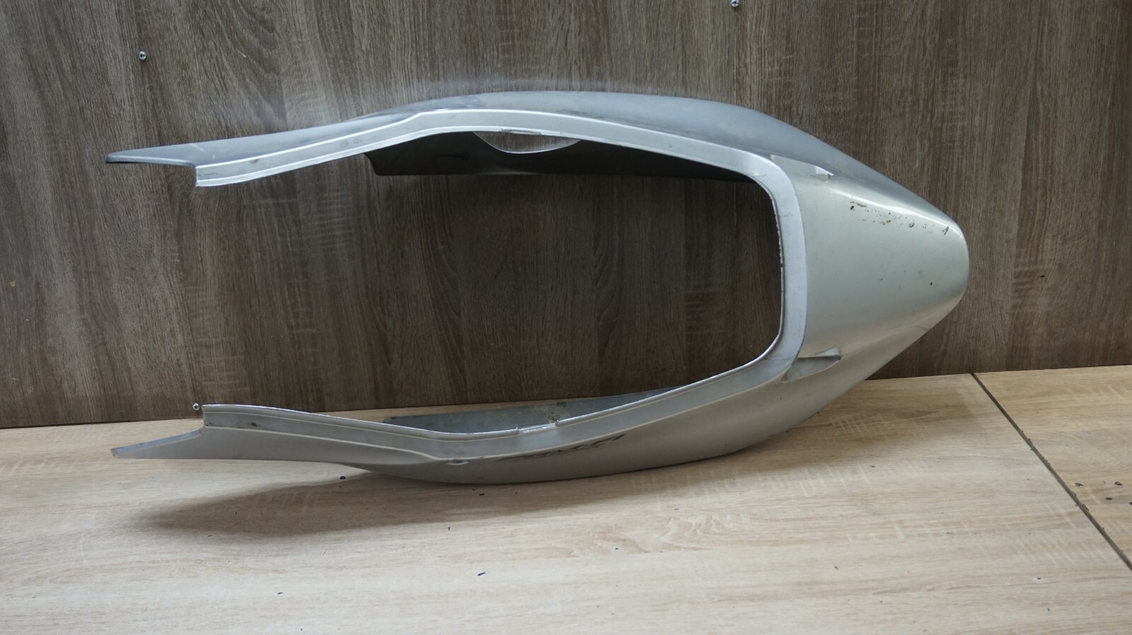 HONDA BLACKBIRD 2004 CBR1100XX REAR SEAT TAIL FAIRING PANEL BODYWORK