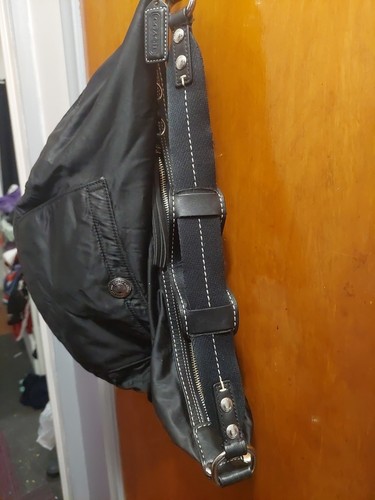 Coach Hampton schwarze Hobo Schultertasche Handtasche Nylon nicht bereit zum Umklappen braucht Arbeit - Bild 9 von 13