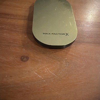 Max Factor Facefinity Compact Foundation SPF 20  - 06 Golden 