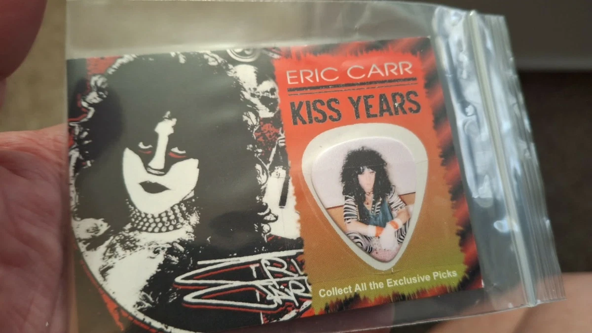 Preços baixos em Figurinhas e cartas colecionáveis do Kiss