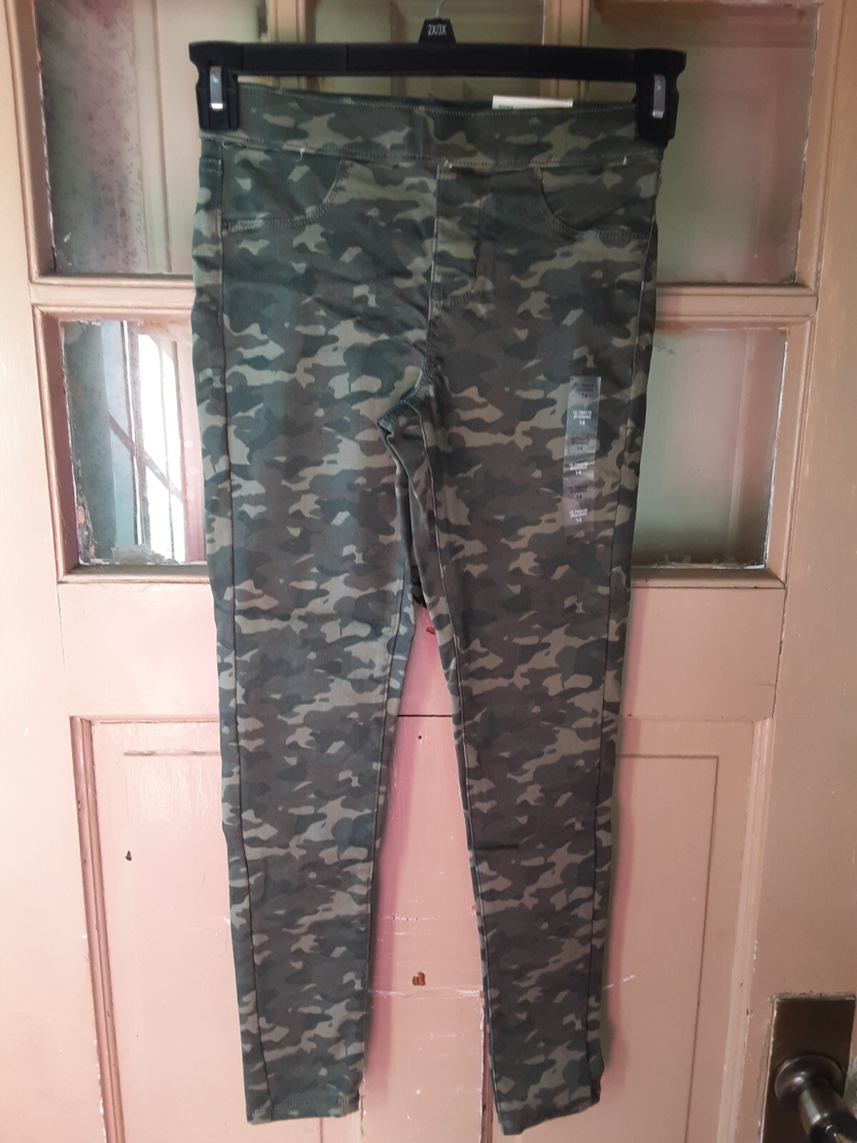 Picture 4 of 5