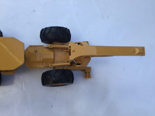 Tigercat 635D Skidder 7 Inch Diecast - 1/32 - Tractor Logger Miniature Figurine - Picture 11 of 13