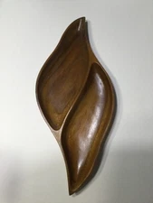 Vtg Fall Mid Century 17 3/4" Leaf Shaped Wooden Decorative Serving Dish