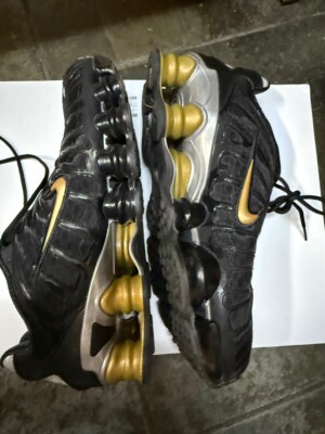 Size 10 - Nike Neymar Jr. x Shox TL Black Gold 192502649235 Size 10 - Nike Neymar Jr. x Shox TL Black Gold 192502649235