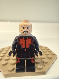 Lego Hank Pym Minifigure Marvel Super Heroes Ant-Man 76039 sh0202