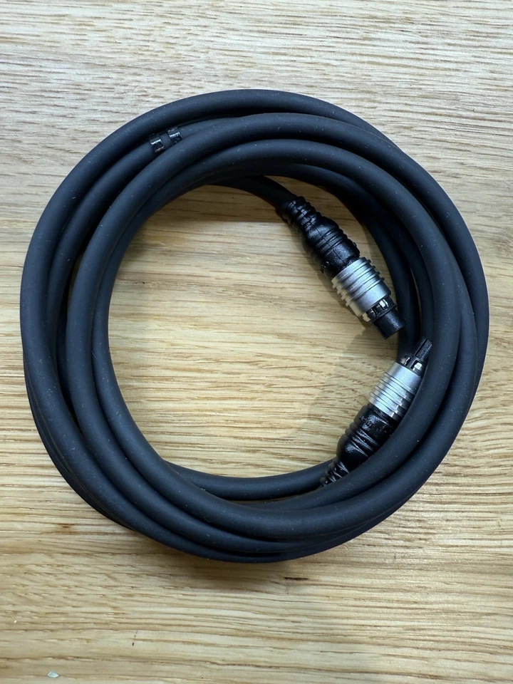 Olympus OM System Electronic Flash TTL Auto Cord T 2m Boxed New Old Stock Unused - Image 2 of 2