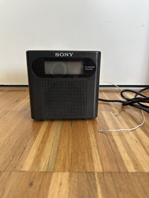 Sony Digicube Radiowecker Model Nr. ICF-6103