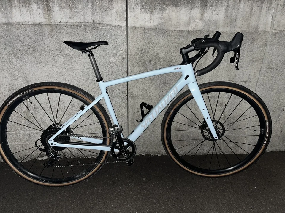 vélo de course carbone Specialized Diverge Carbon