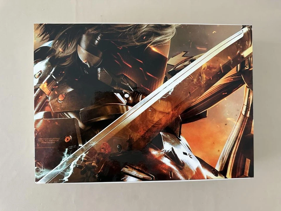 PS3 Metal Gear Rising Revengeance Premium Package Limited Edition Figure Book CD - Image 3 of 4