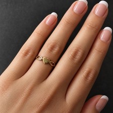 Vintage 9ct Yellow Gold Fully Hallmarked Lightweight Heart Ring Engraved M