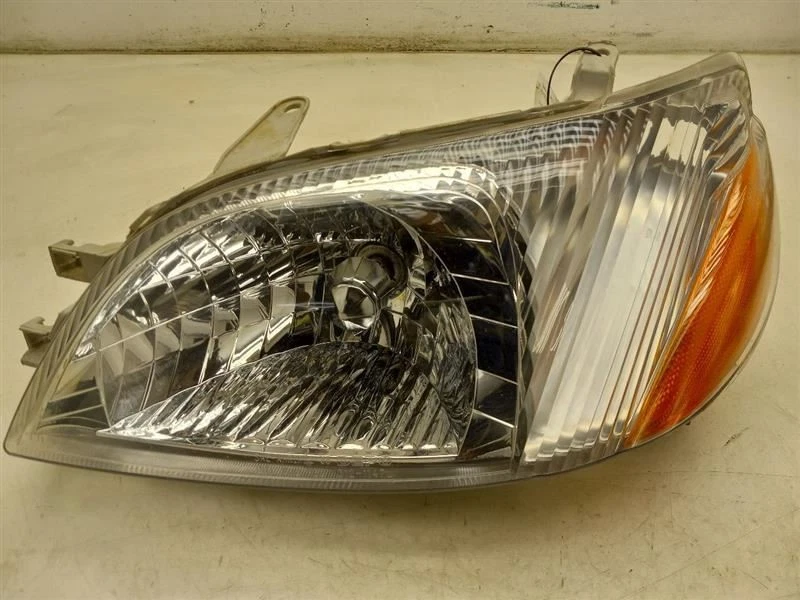 00-02 TOYOTA ECHO DRIVER SIDE FRONT HEADLIGHT ASSEMBLY  - Image 3 of 4