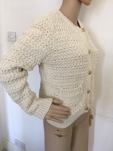 Size S chunky knitted cream buttoned cardigan, two pockets, machine washable - Picture 2 of 11