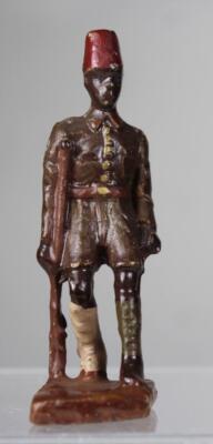 DURSO  Belgian Congo Askari Troop Wounded  on Crutch 70mm Lineol Elastolin