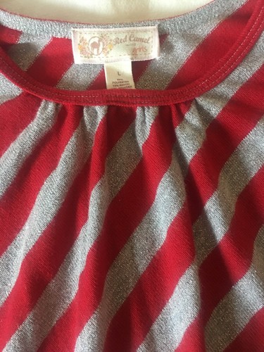 Size Large Red Camel Girls Red Silver Diagonal Striped Short Sleeve Sweater - Picture 3 of 5
