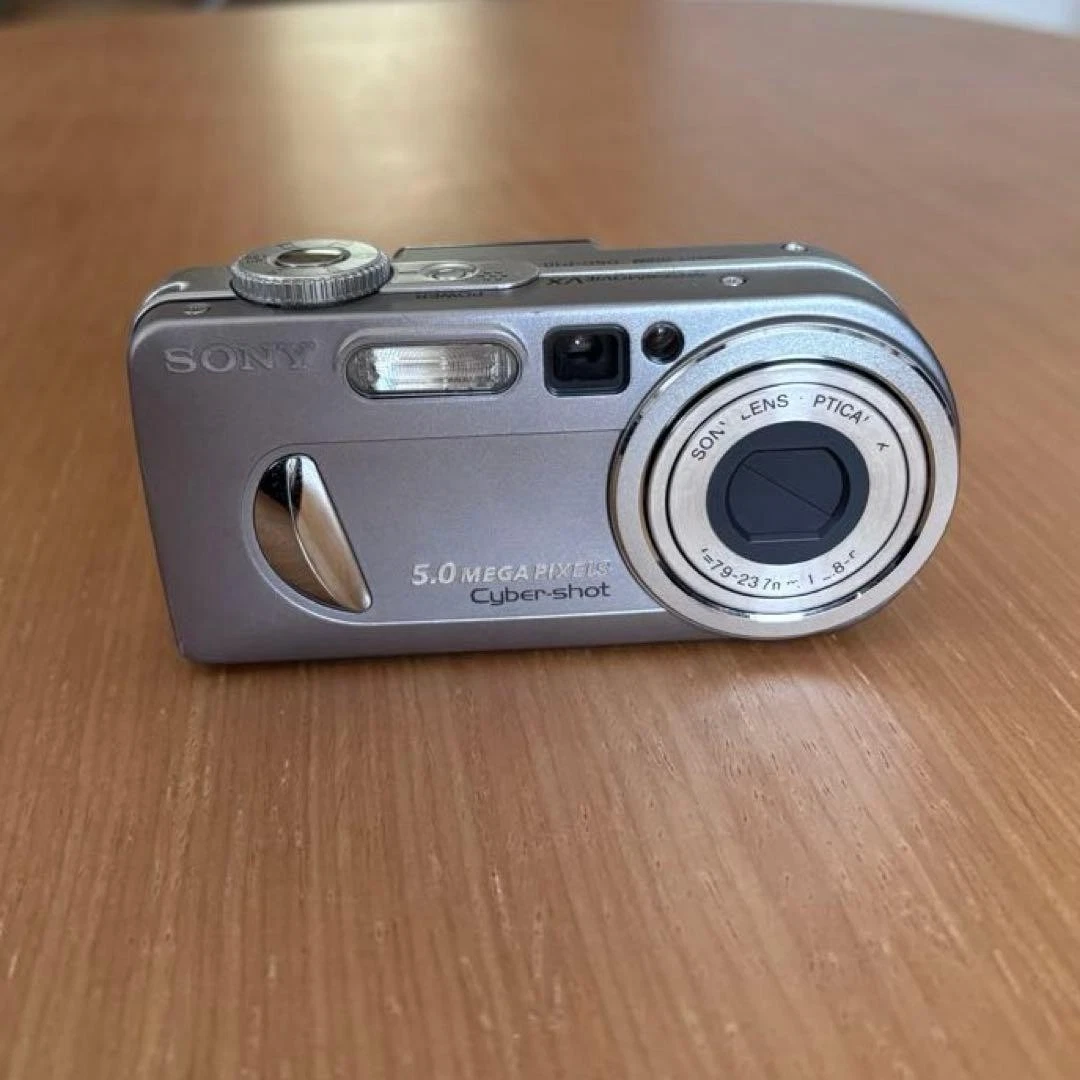 Preços baixos em Sony Cyber-shot DSC-P10 Câmeras Digitais | eBay