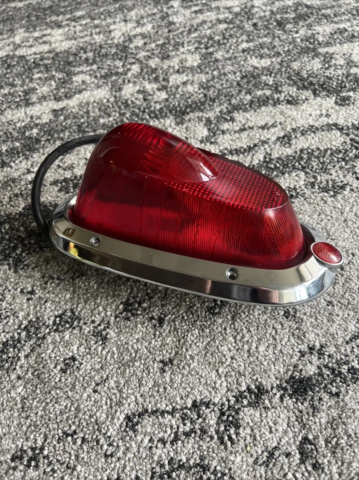 LENTE DE LUZ TRASERA STUDEBAKER CHAMPION 1951 1952 DE COLECCIÓN HTS con montaje!!!!! Foto 3 de 4