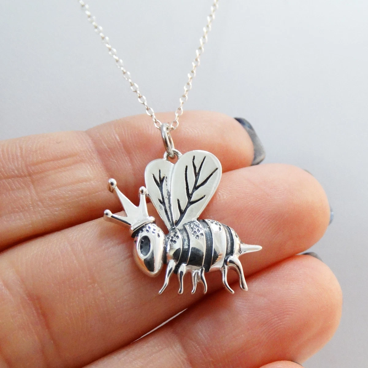 Sterling Silver Bee Necklace | Bee necklace, Silver jewelry fashion,  Wholesale silver jewelry