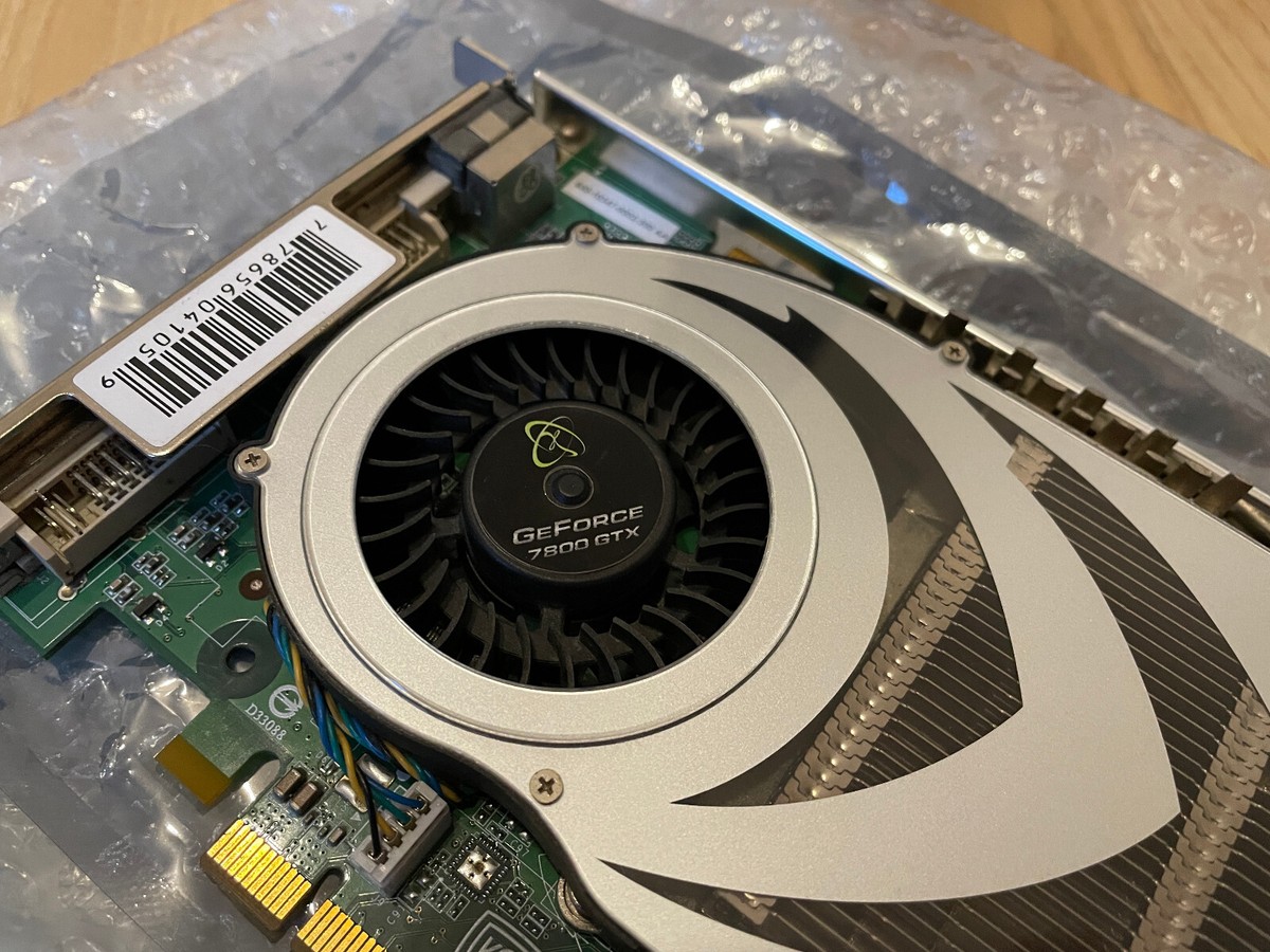 Refurbished & Spotless] XFX GeForce 7800GTX 256MB GDDR3 PCI