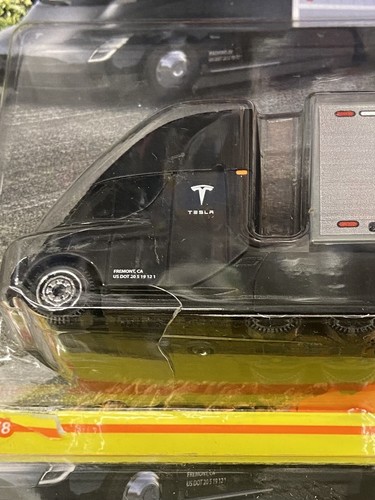 Matchbox Convoys Series Box Trailer Tesla Truck And Tesla Model S Lot Of 2🔥 - Picture 2 of 2