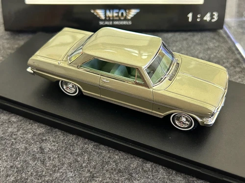 NEO 1/43 Chevrolet Nova SS 1963 modelos de resina colección de autos--dorado/verde - Imagen 4 de 15