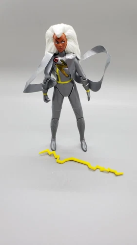 ToyBiz Marvel Uncanny X-Men Storm 5" Action Figure 1991 Vintage Complete