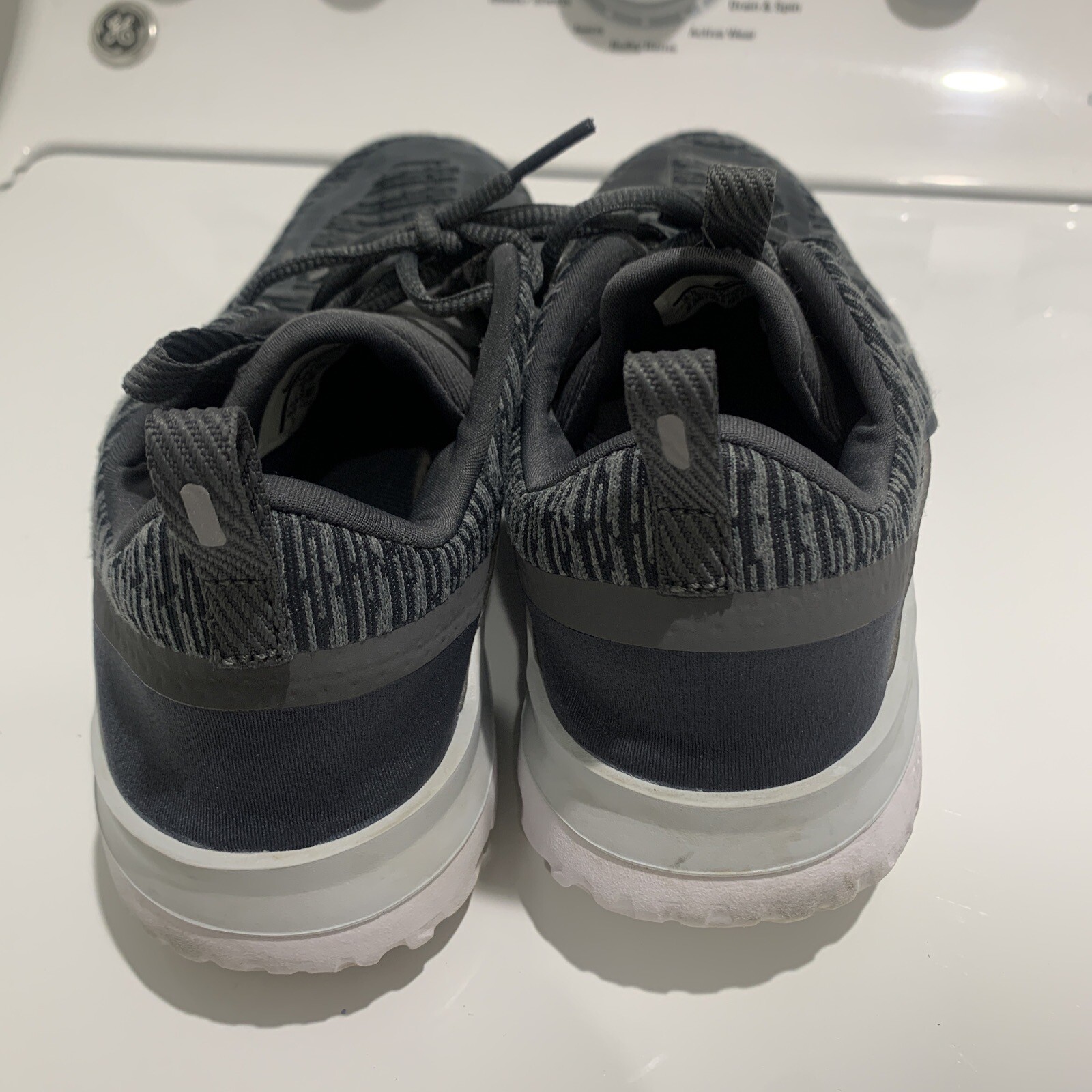 Women’s Nike Gray Tennis Shoes 9.5 eBay