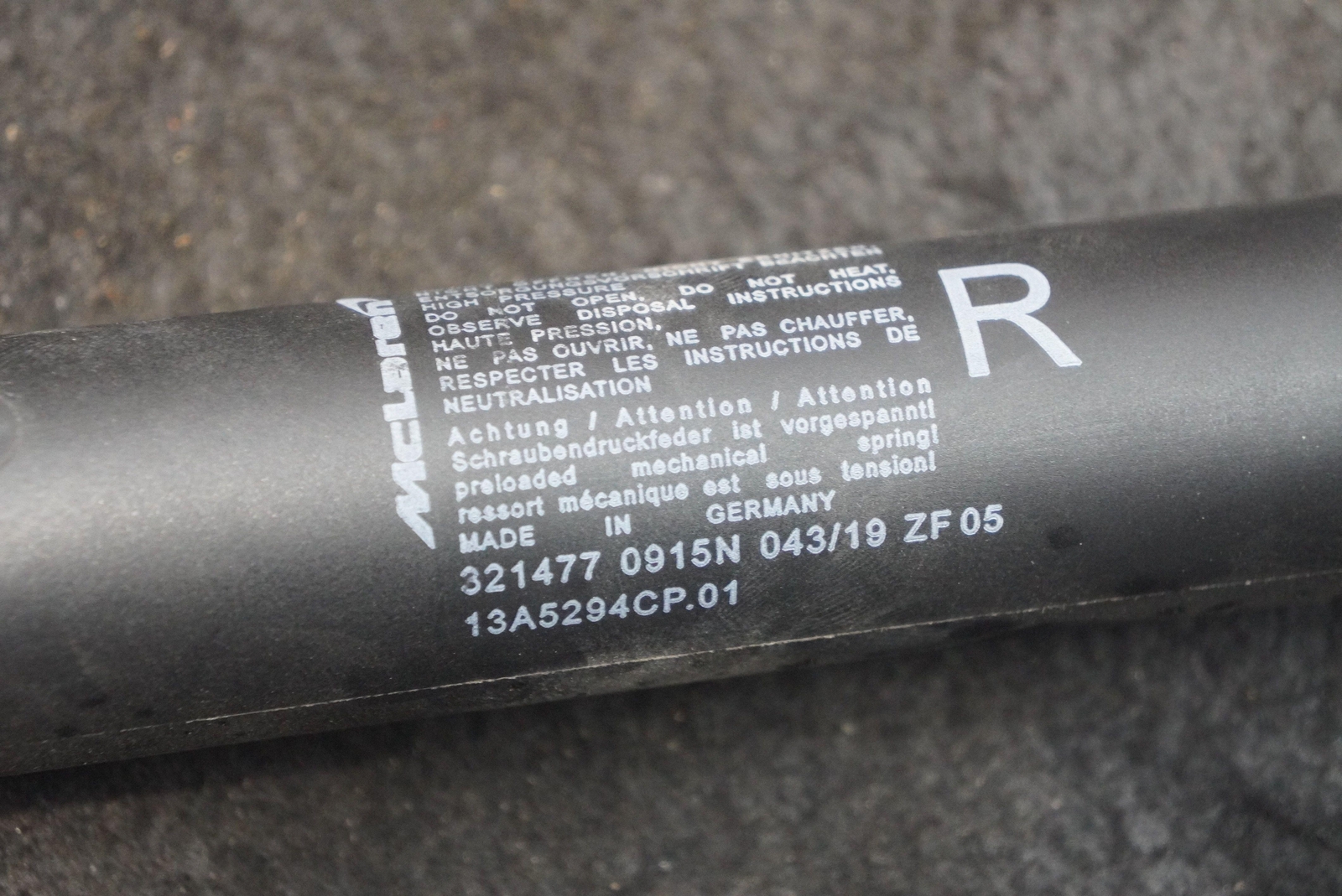 Front Right Passenger Door Lift Strut Cylinder Shock 13A5294CP McLaren 570S 2019