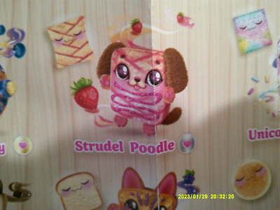 NEW Cookeez Makery Toasty Treatz Toaster Oven scented toy STRUDEL