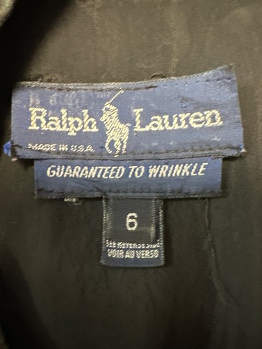 White fabric tag on blue “Ralph Lauren” label: size 6, guaranteed to wrinkle, Made in USA.