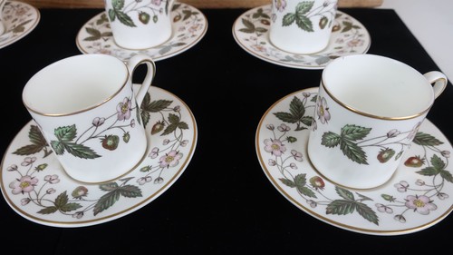 6x Wedgwood Strawberry Hill Coffee Cups/Demitasse & Saucers Vintage/Mid-Century - Picture 5 of 18