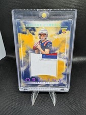 2024 Panini Origins - Future Fabrics Drake Maye #FF-DMA Gold /25 (MEM, RC)