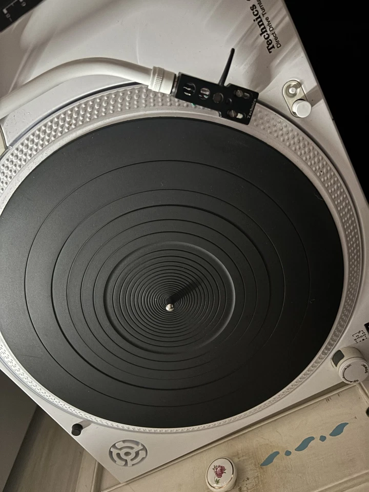 1 Tocadiscos Technics SL1200 mk2 blanco personalizado con ledes azules Halos Foto 2 de 3