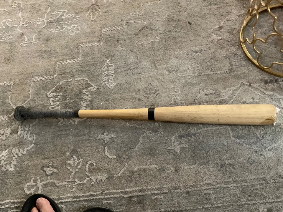 ARIZONA DIAMONDBACKS  NICK AHMED GOLD GLOVE  SIGNED  GAME USED BAT  COA RARE - Image 4 of 4