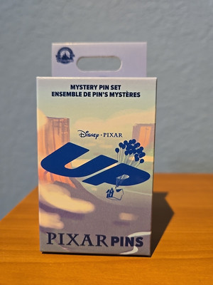2024 Disney Parks Pixar Up Film Mystery Box 2 Pins Carl Fredricksen Russell dug