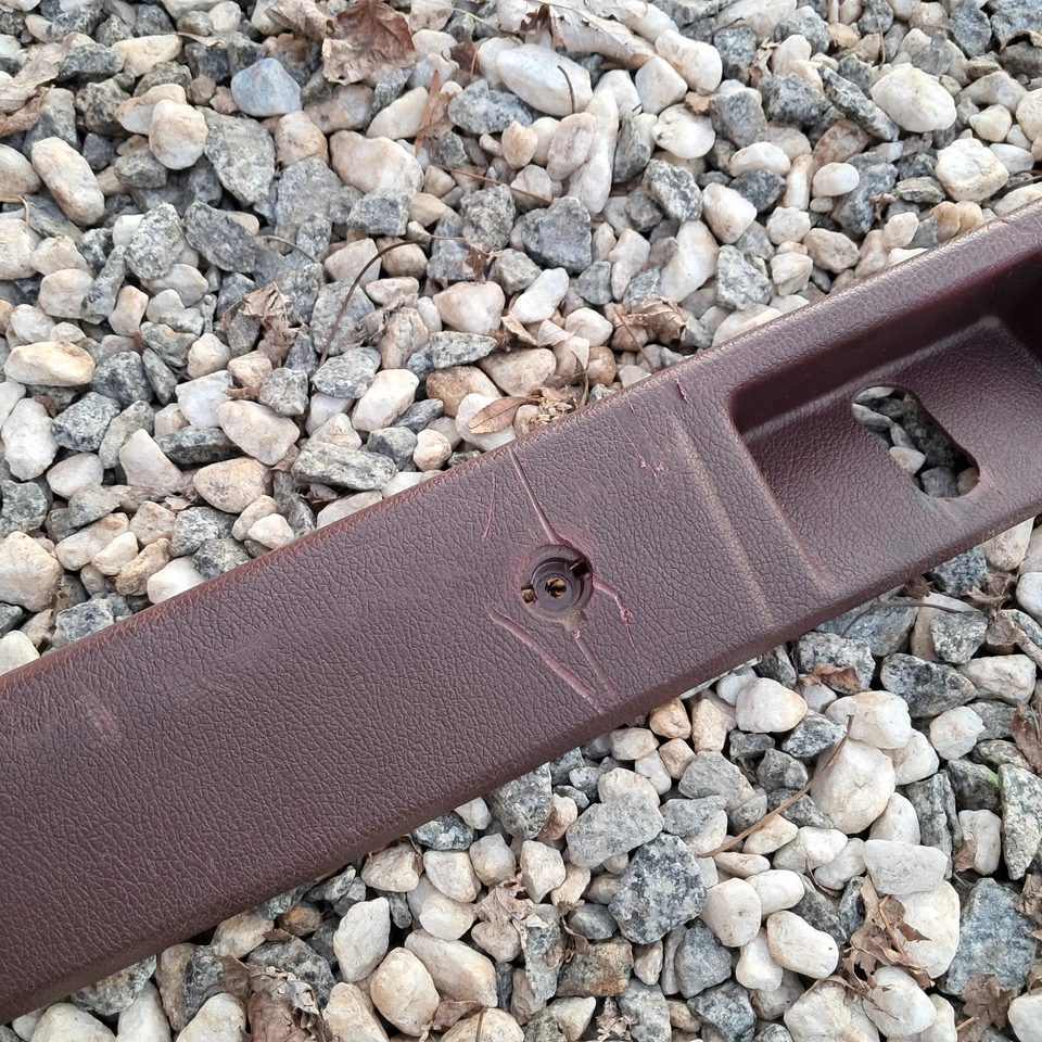 Tapa de la cubierta del maletero 87-91 Toyota Camry WAGON 58387-32010 FABRICANTE DE EQUIPOS ORIGINALES Foto 3 de 4