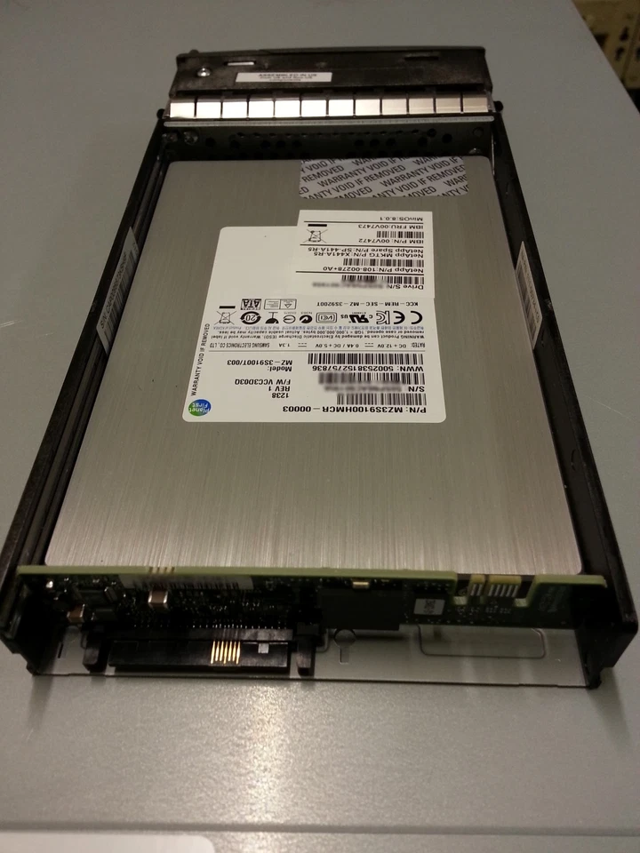 Lot of 4x X441A-R5 NetApp 100GB 3Gb Solid State Hard Drive SSD for DS4243 DS4246 - Image 2 of 2