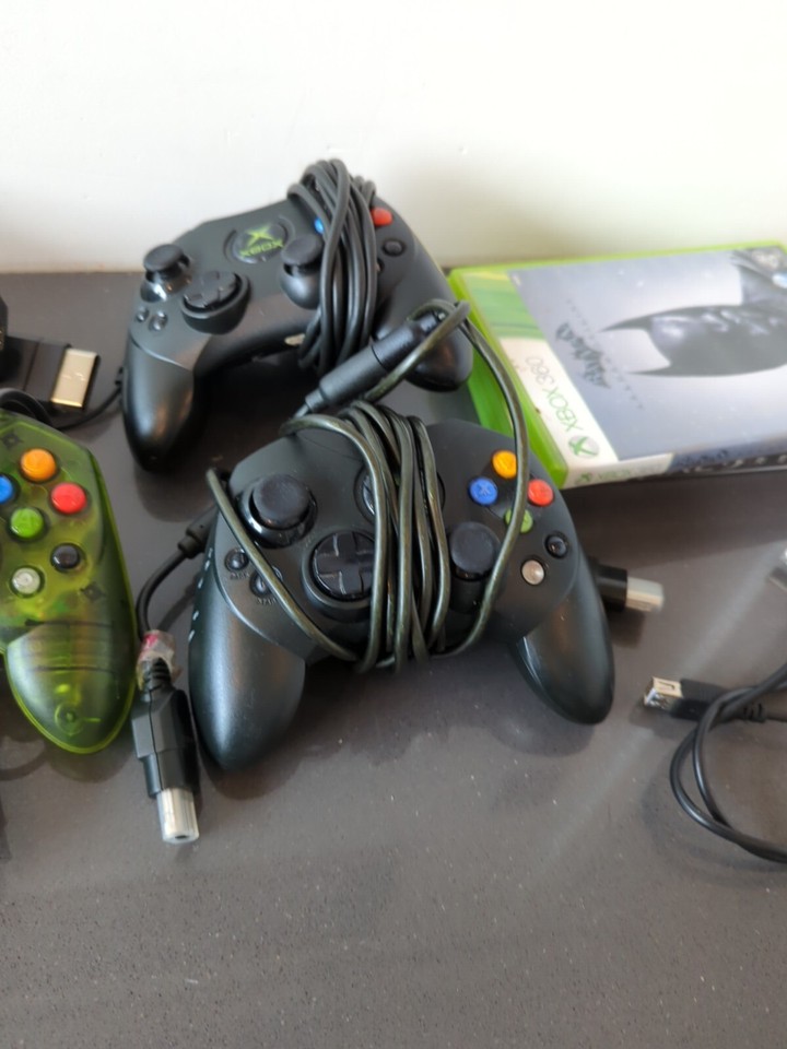 Original Xbox Console Lot Untested Light Turns On Flashes Green Red As
