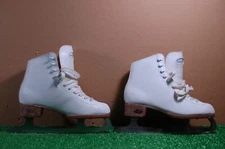 Riedell Stock 112W PO 17871 size 4 womens figure ice skates w/covers #V387