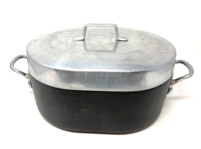 Magnalite Aluminum Roaster GHC 5265 12  professional W/ Trivet