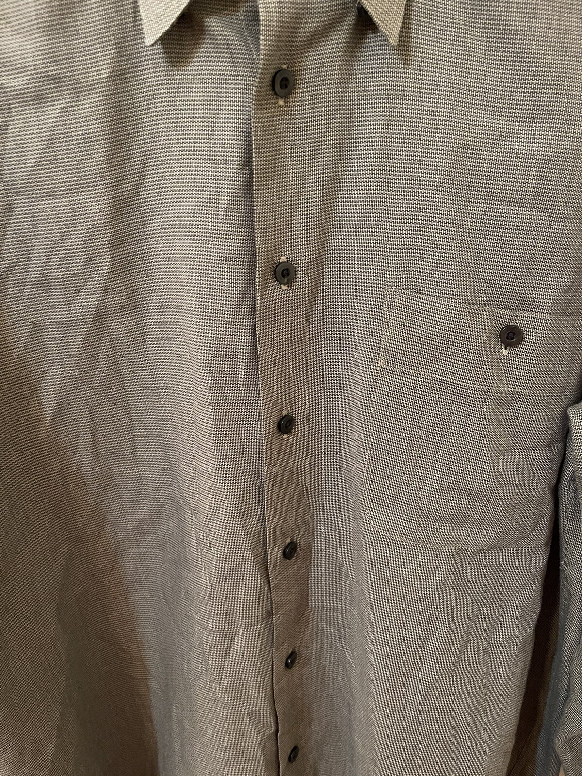 Camicia da uomo Yves Saint Laurent a maniche lunghe abbottonate. Taglia media 15 32 33