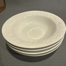 Lot Of 4 Libbey Cream Soup/Pasta/Serving Bowl, Large Raised Floral Rim, 9”